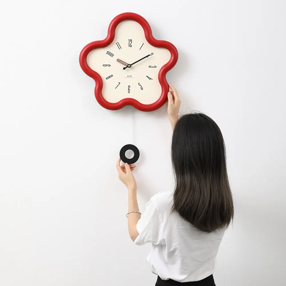 Cream Style Living Room Wall Clock